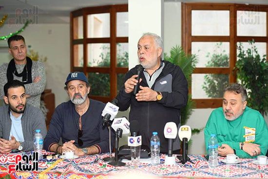أشرف زكى: نبذل جهدا كبيرا لراحة الزملاء بدار إقامة الفنانين