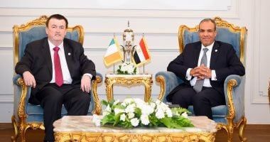 وزير الخارجية يستقبل وزير الدولة المعنى بالهجرة بوزارة العدل الإيرلندية