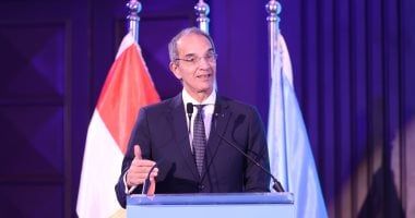 وزير الاتصالات يستعرض فى مؤتمر صحفى تفاصيل مبادرة الرواد الرقميون