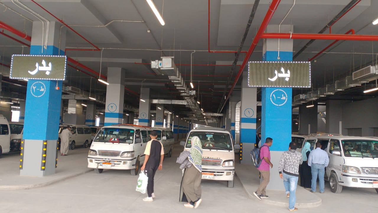 تشغيل موقف السلام الجديد بعد تطويره شرق القاهرة.. صور