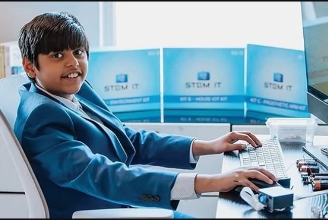 الامارات | مراهق يخترع تطبيقا ذكيا يكتشف أمراض القلب بـ 7 ثوانٍ