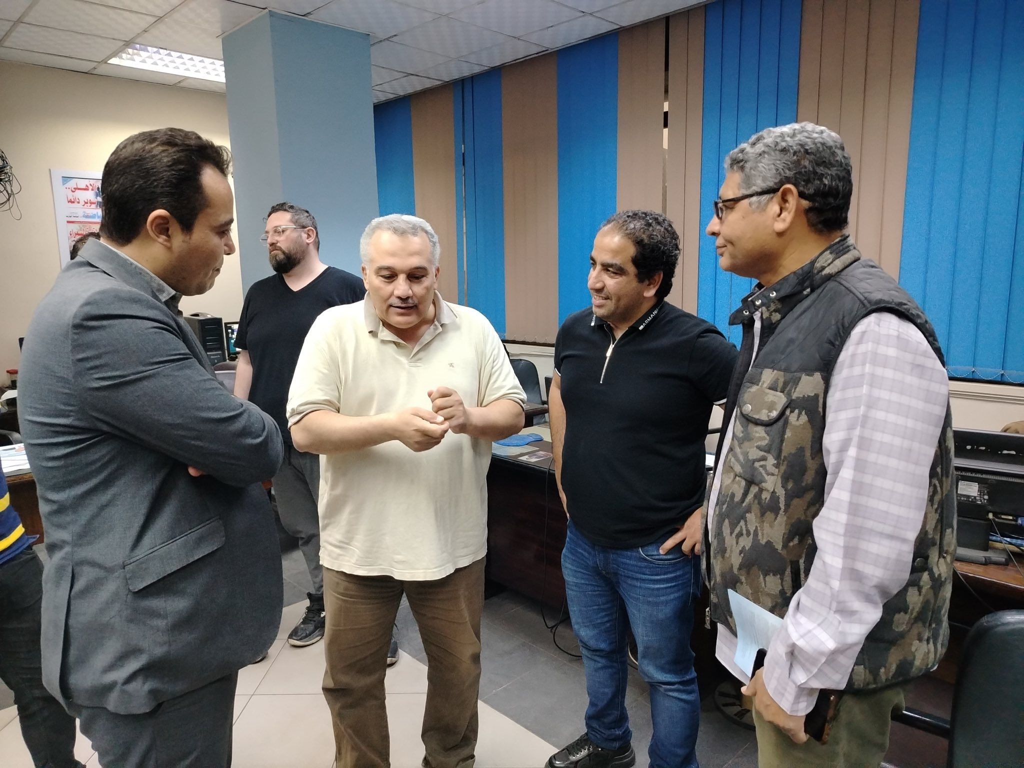 محمد السيد الشاذلى يزور أخبار الرياضة لعرض برنامجه لانتخابات الصحفيين