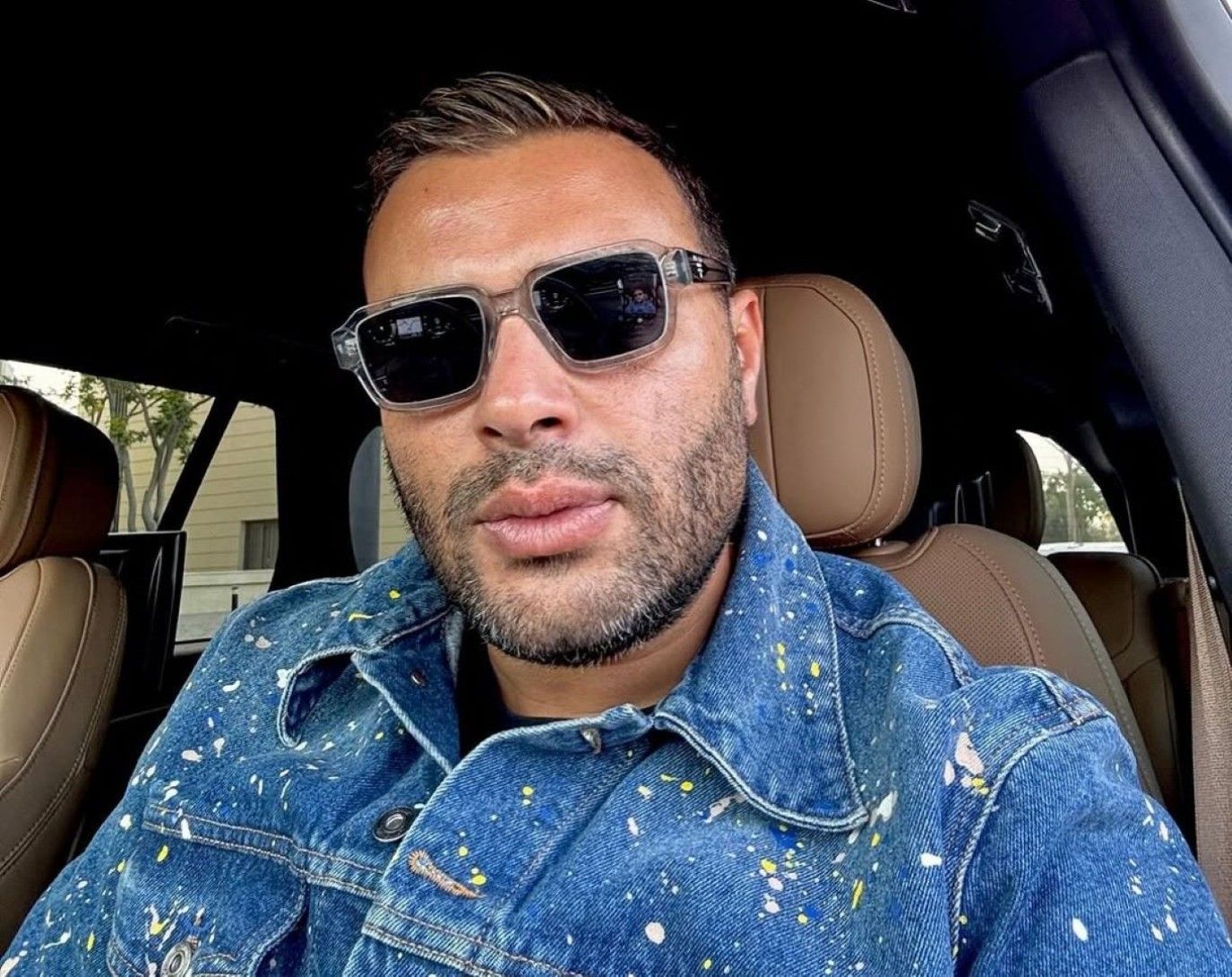 رامي صبري يعلن وفاة والدة زوجته 