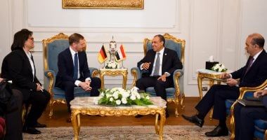 وزير الخارجية والهجرة يستقبل رئيس وزراء ولاية ساكسونيا الحرة الألمانية