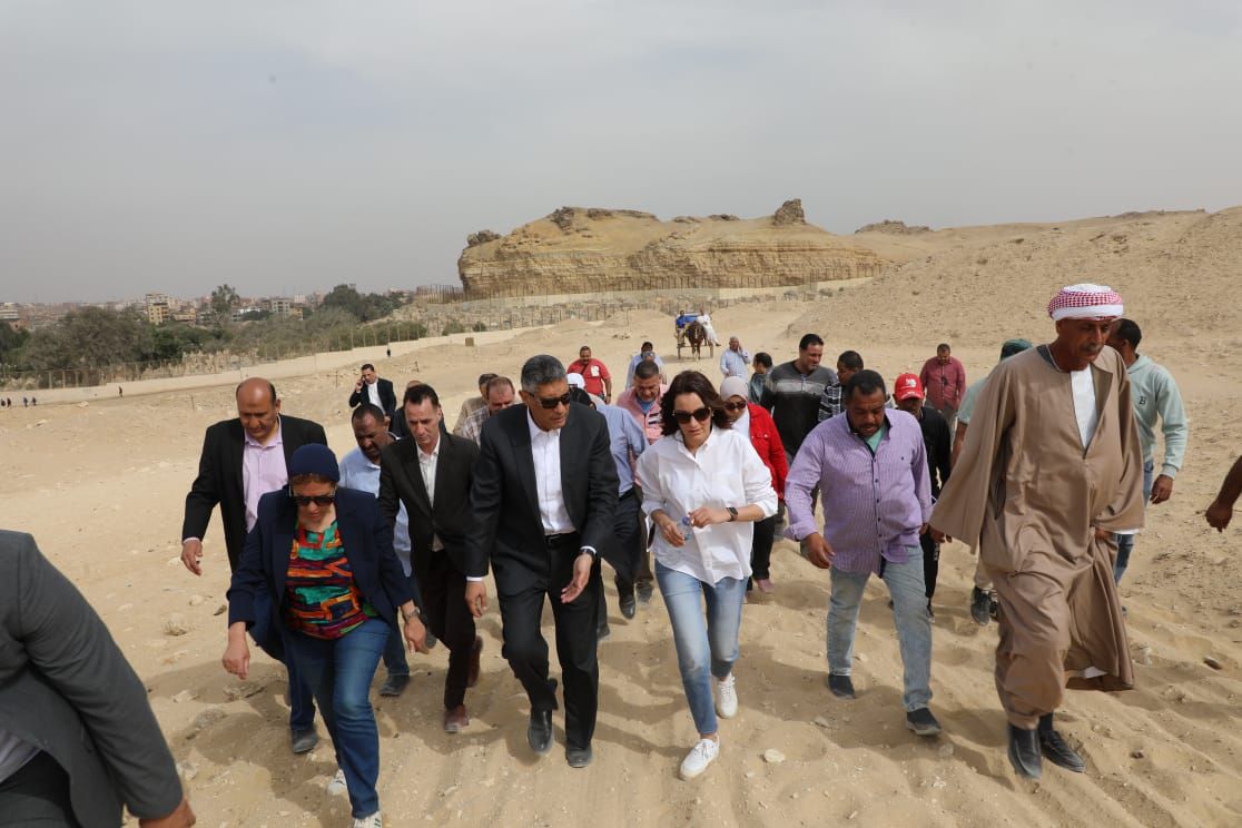 محافظ الجيزة: مشروع تطوير الخدمات بالمنطقة الأثرية يحسن تجربة السائح