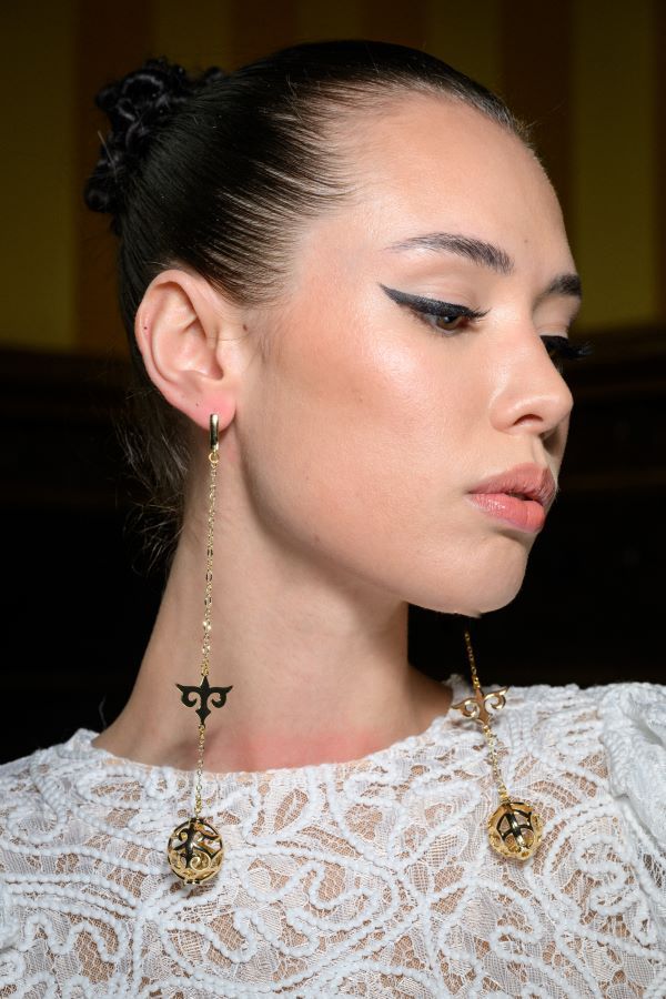 صيحة الأيلاينر المسحوب تعود بقوة في ربيع وصيف 2025.. إليكِ أبرز الرسمات الرائجة