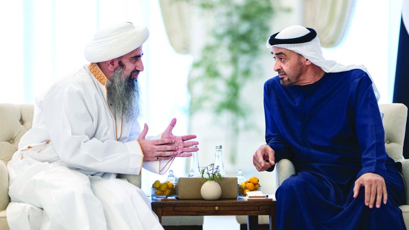 الامارات | رئيس الدولة يستقبل رئيس مؤسسة خيرية