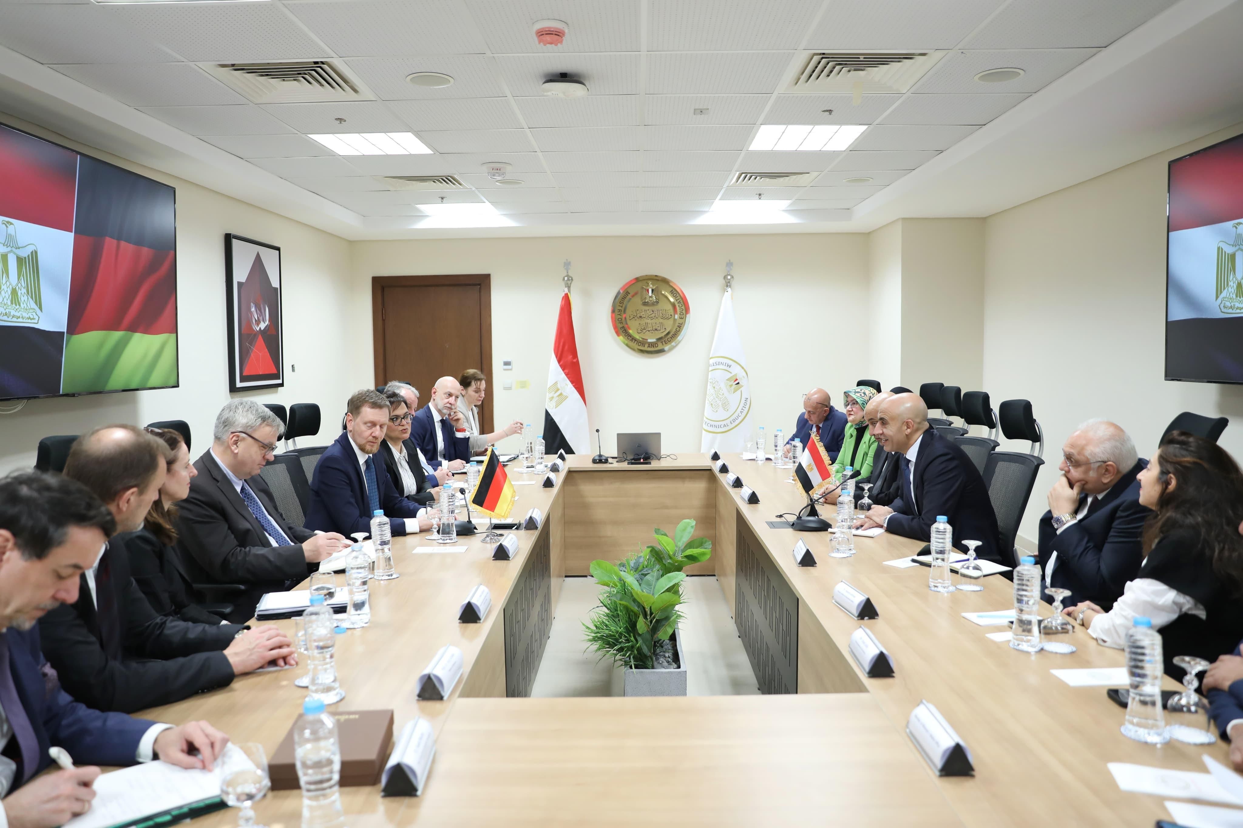 وزير التعليم يبحث مع رئيس وزراء ساكسونيا التعاون فى دعم المدارس التكنولوجية.. فيديو