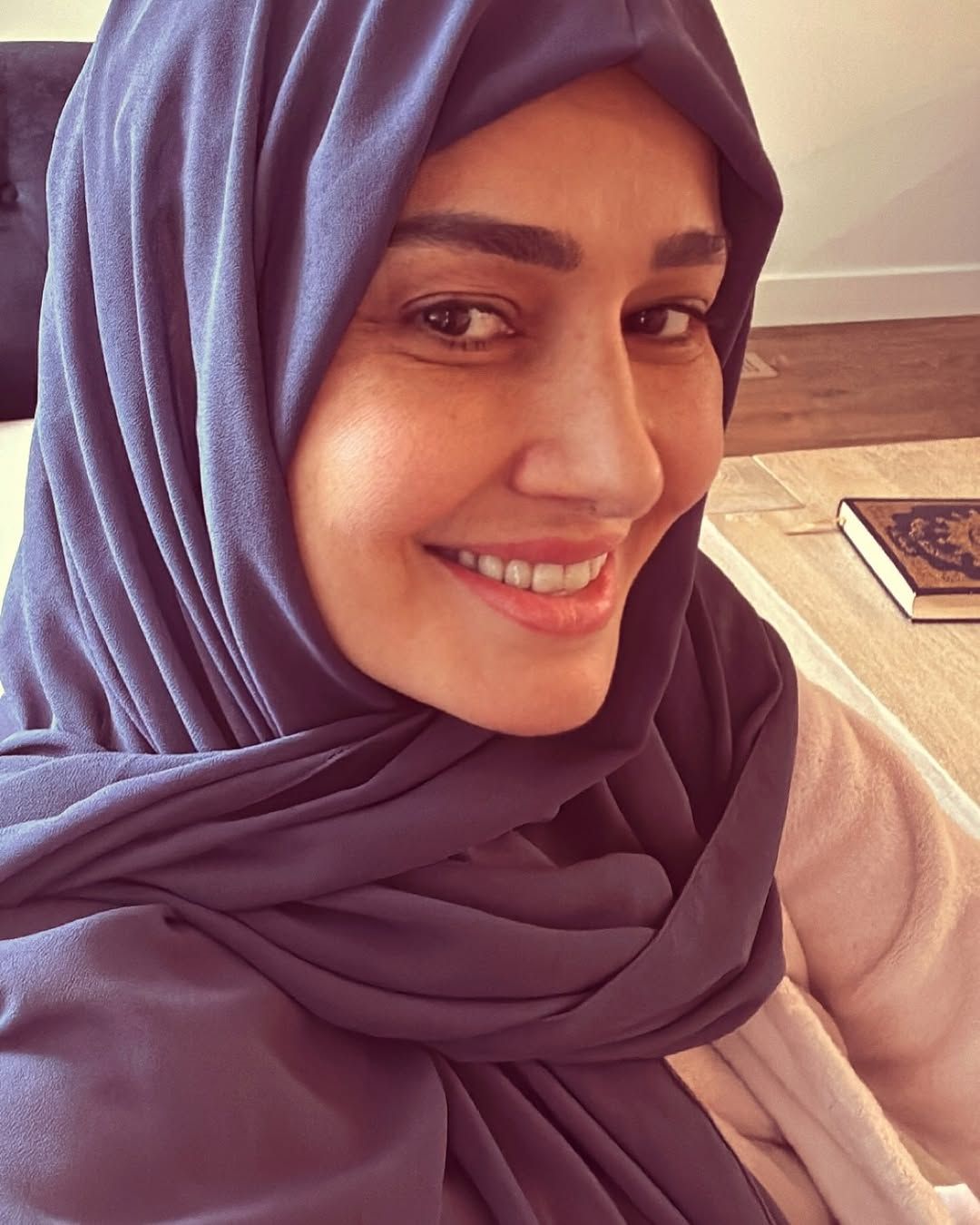 عودة الجدل حول حلا شيحة بعد ارتداء ابنتها الحجاب وإطلاق قناة دينية