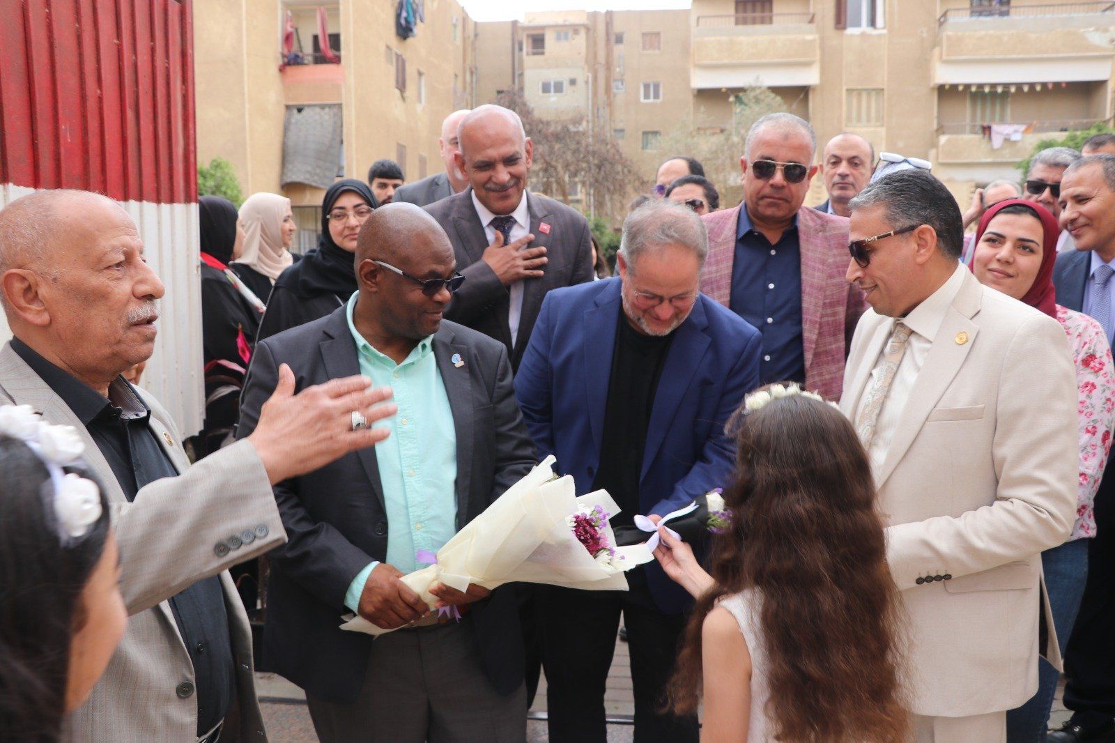 وفد المنظمة الدولية للتربية يزور مدرسة أبناء الوافدين واللاجئين بأكتوبر