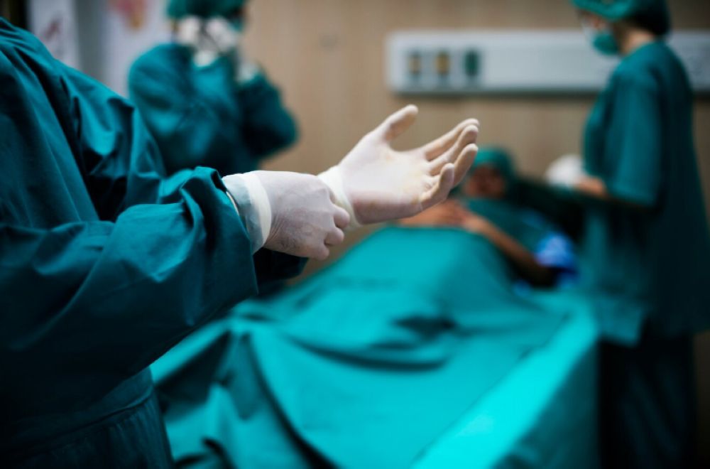 خلال 12 ساعة.. إنقاذ حياة 8 مرضى بتبرع من 4 متوفين دماغيًا