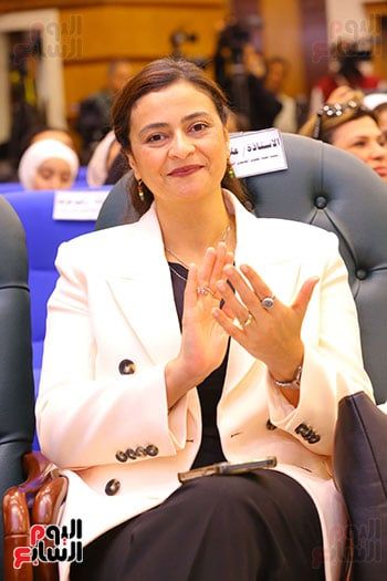 وزيرة التضامن تشكر الشركة المتحدة للخدمات الإعلامية على إنتاج مسلسل لام شمسية