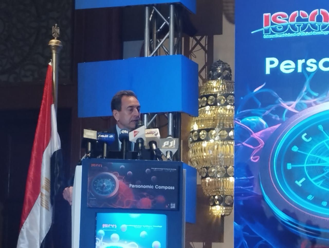 سفير فرنسا ومستشار الرئيس للصحة ورئيس جامعة القاهرة يشهدون افتتاح مؤتمر اسكو للأورام