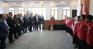 وزير الثقافة يتبني موهبة فنية لطالبة بمدرسة تكنولوجية في أسيوط بعد غنائها أمام رئيس الوزراء