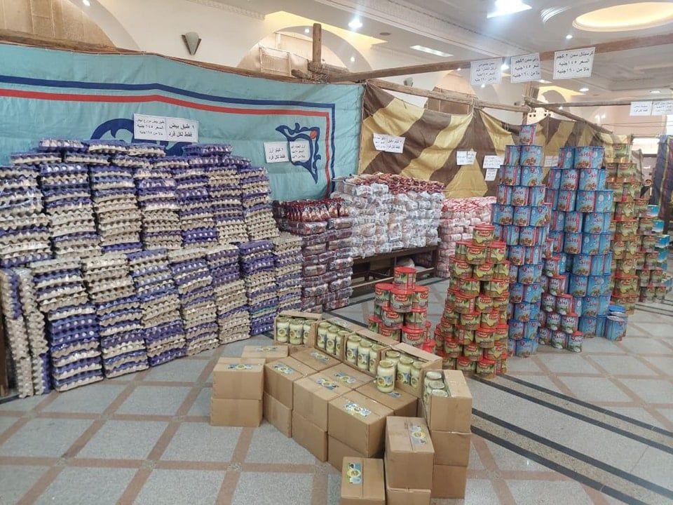 الكنيسة تنظم مبادرة اجتماعية لبيع السلع الغذائية بأقل من سعر التكلفة بسوهاج