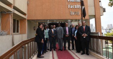 رئيس جامعة حلوان يستقبل وزير السياحة الأوغندى لبحث التعاون الأكاديمى