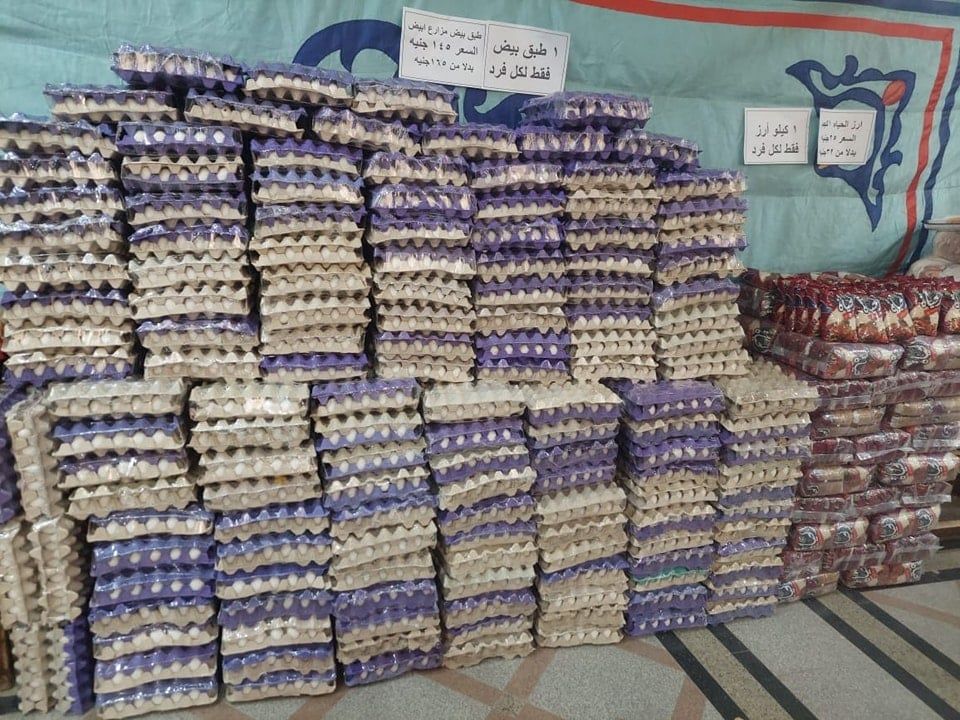 الكنيسة تنظم مبادرة اجتماعية لبيع السلع الغذائية بأقل من سعر التكلفة بسوهاج