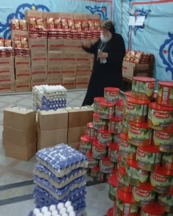 الكنيسة تنظم مبادرة اجتماعية لبيع السلع الغذائية بأقل من سعر التكلفة بسوهاج