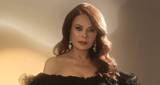 رسالة مؤثرة من كارمن لبس بعد وفاة والدتها.. وهذا ما قالته