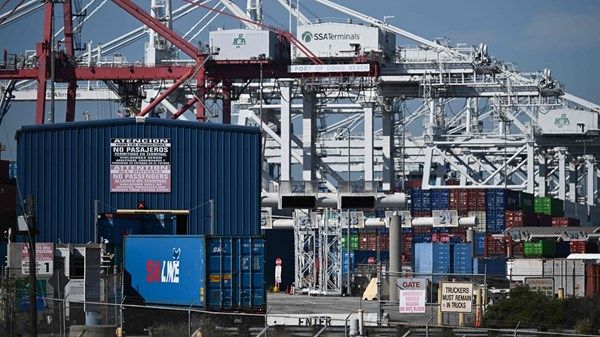 تصعيد جديد للرسوم الجمركية بين بكين وواشنطن