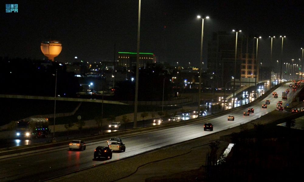 طقس السعودية.. أمطار متباينة الشدة على منطقة القصيم