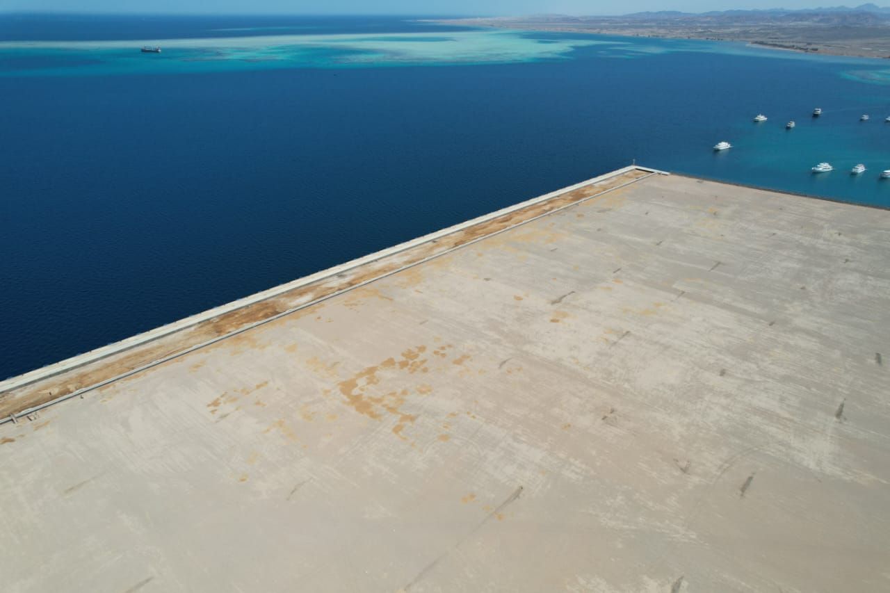 وزارة النقل تنشئ محطة متعددة الأغراض بميناء سفاجا.. صور