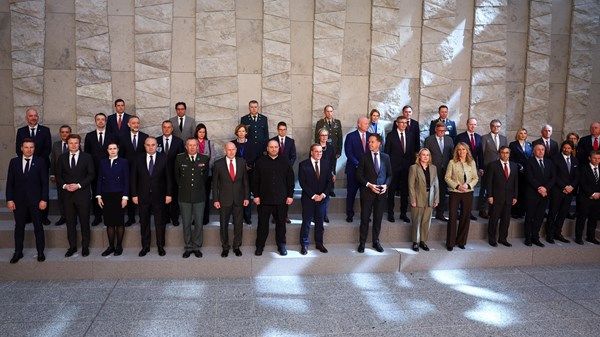 زيلينسكي يوجه طلبات إلى حلفاء بلاده الغربيين