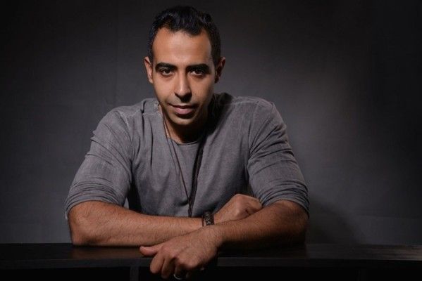 محمد عدوية يعود بأغنية "بعد السنين" بعد رحيل والده