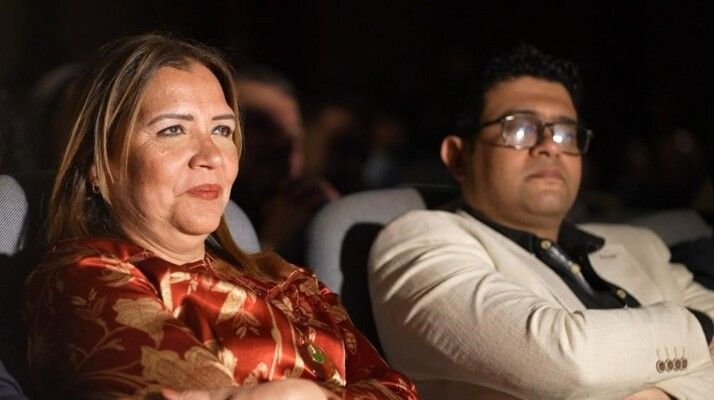 مهرجان الفضاءات المسرحية يسجل حضوراً رومانسيًا لافتًا في يومه الرابع