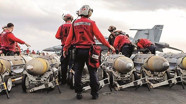 واشنطن تحذر من التعامل مع الموانئ الخاضعة لـ «الحوثي»