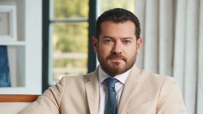 عمرو يوسف يوجه رسالة لفريق عمل 6 أيام