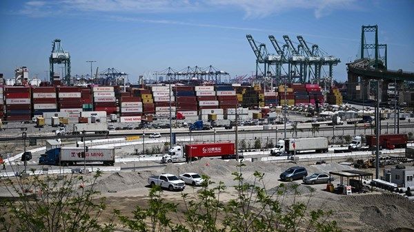 الاتحاد الأوروبية يحذّر من تداعيات الرسوم الجمركية