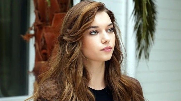 عفراء ساراتش أوغلي تشتري منزلاً فخماً بمبلغ خيالي