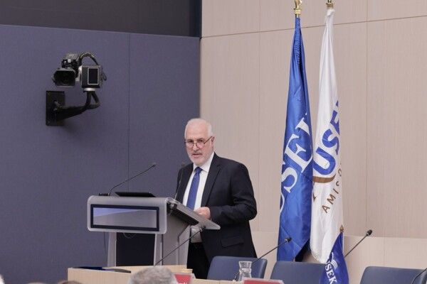 مجلس الشيوخ الفرنسي في باريس يشهد حفل الإطلاق الرسمي للأكاديمية الدبلوماسية لجامعة الروح القدس – الكسليك