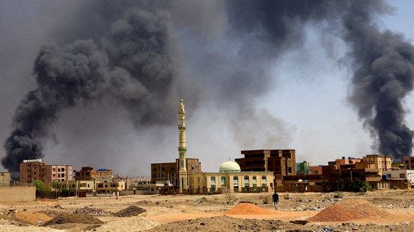 الغارات الجوية في السودان.. انتهاك للقانون الدولي الإنساني