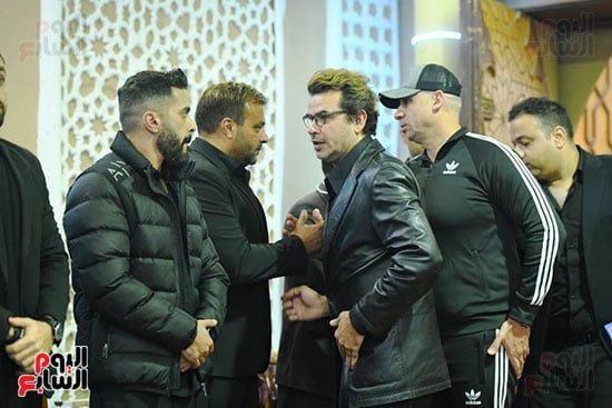 أصالة ودنيا عبد العزيز وبشرى ودينا فؤاد فى عزاء والدة زوجة رامى صبرى.. صور