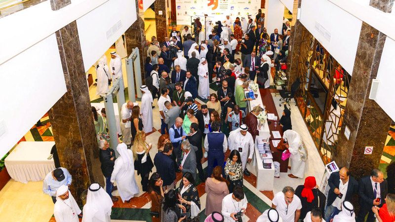 الامارات | «مونودراما الفجيرة» الفن لا يحتاج إلى حشود.. ممثل واحد يُحرّك وجدان العالم