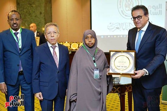 نقيب أطباء فلسطين: نعانى من نقص بالكوادر والمبانى لتقديم الخدمات لأهالى غزة