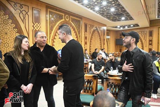 شذى وأحمد زاهر وسامو زين وتامر حسين فى عزاء والدة زوجة رامى صبرى.. صور
