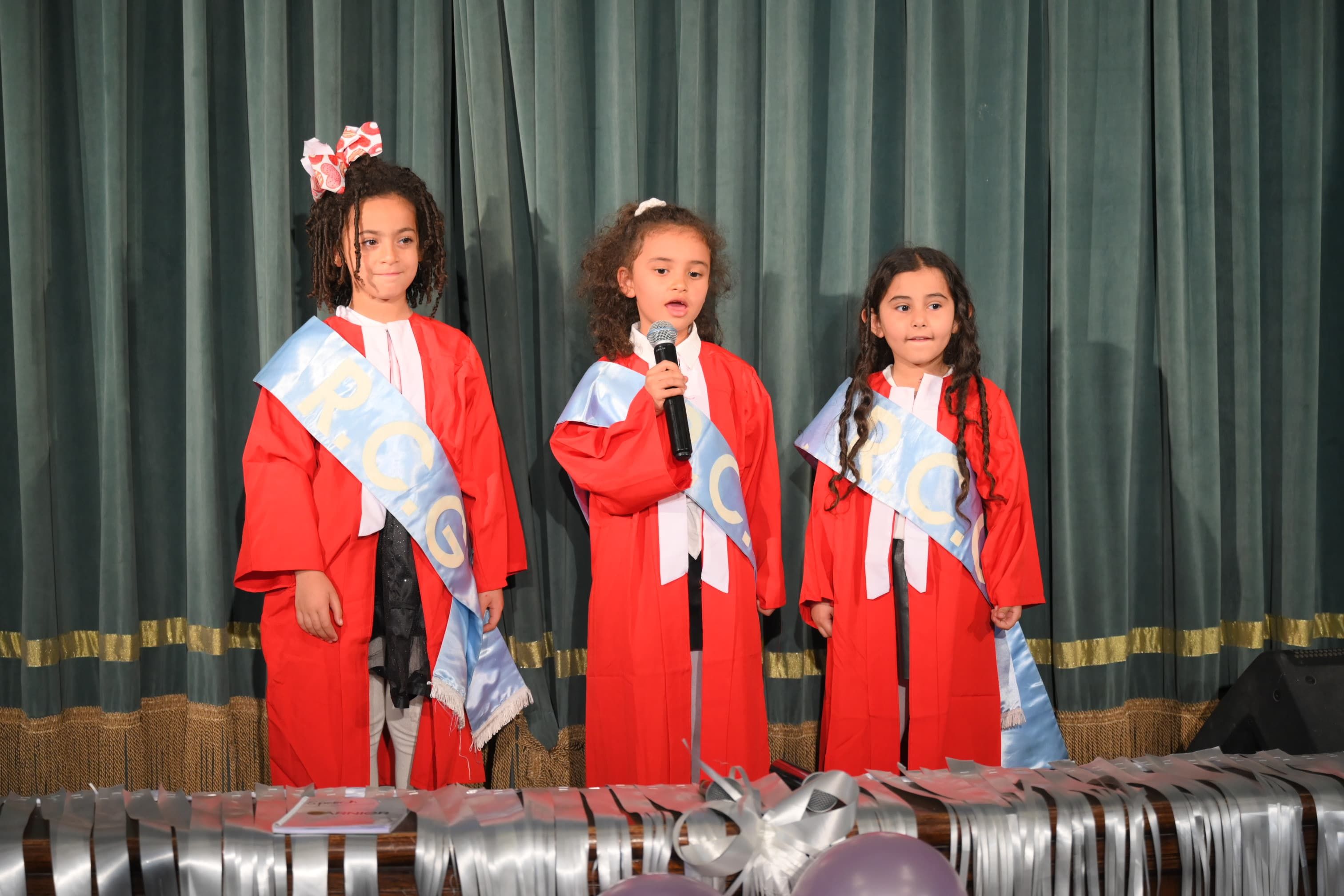 وزيرة التضامن تشهد حفل تخرج طالبات مرحلة رياض الأطفال بمدرسة كلية رمسيس للبنات