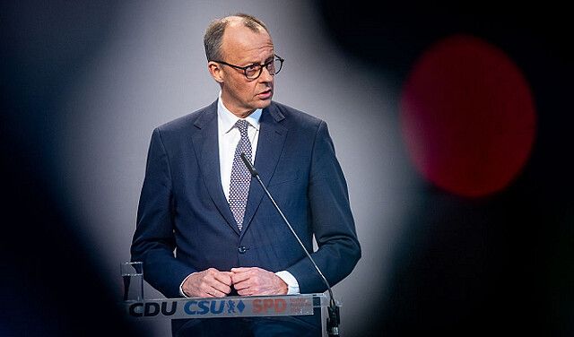 ميرتس يحذر من أن رسوم ترامب الجمركية تزيد مخاطر وقوع أزمة مالية