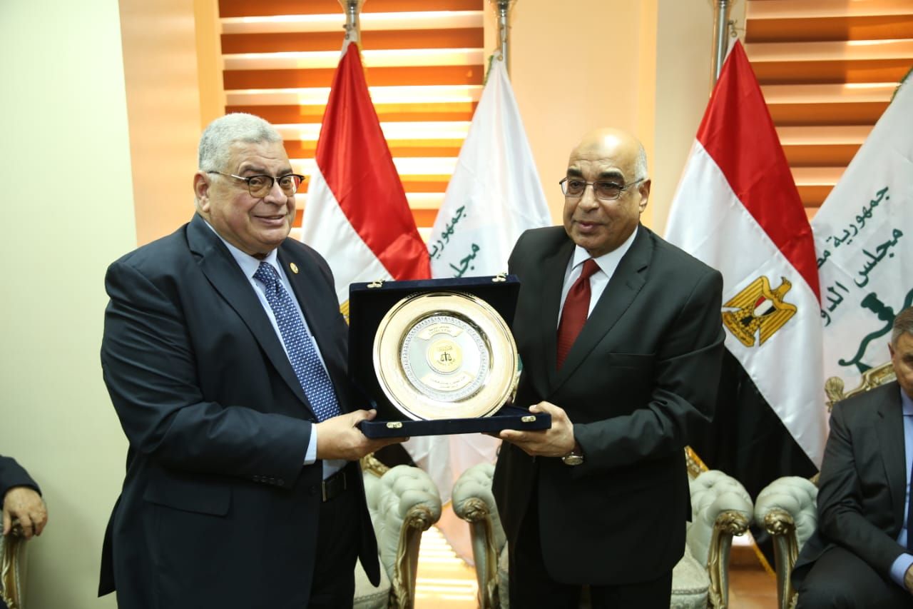 وزير العدل يفتتح مكتب توثيق الشهر العقارى بمجمع محاكم مجلس الدولة بالإسكندرية
