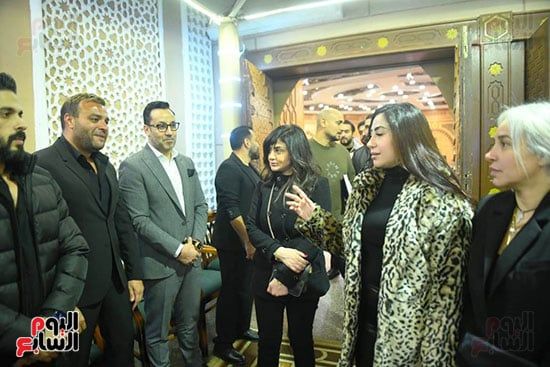 شذى وأحمد زاهر وسامو زين وتامر حسين فى عزاء والدة زوجة رامى صبرى.. صور