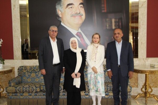 بهية الحريري التقت مديرة الأنروا في لبنان دوروثي كلاوس والمديرين السابق والجديد للوكالة في منطقة صيدا