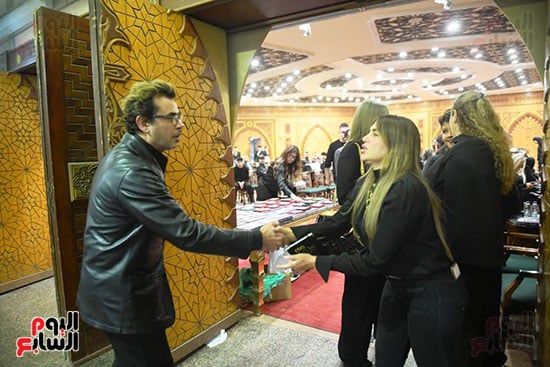 شذى وأحمد زاهر وسامو زين وتامر حسين فى عزاء والدة زوجة رامى صبرى.. صور