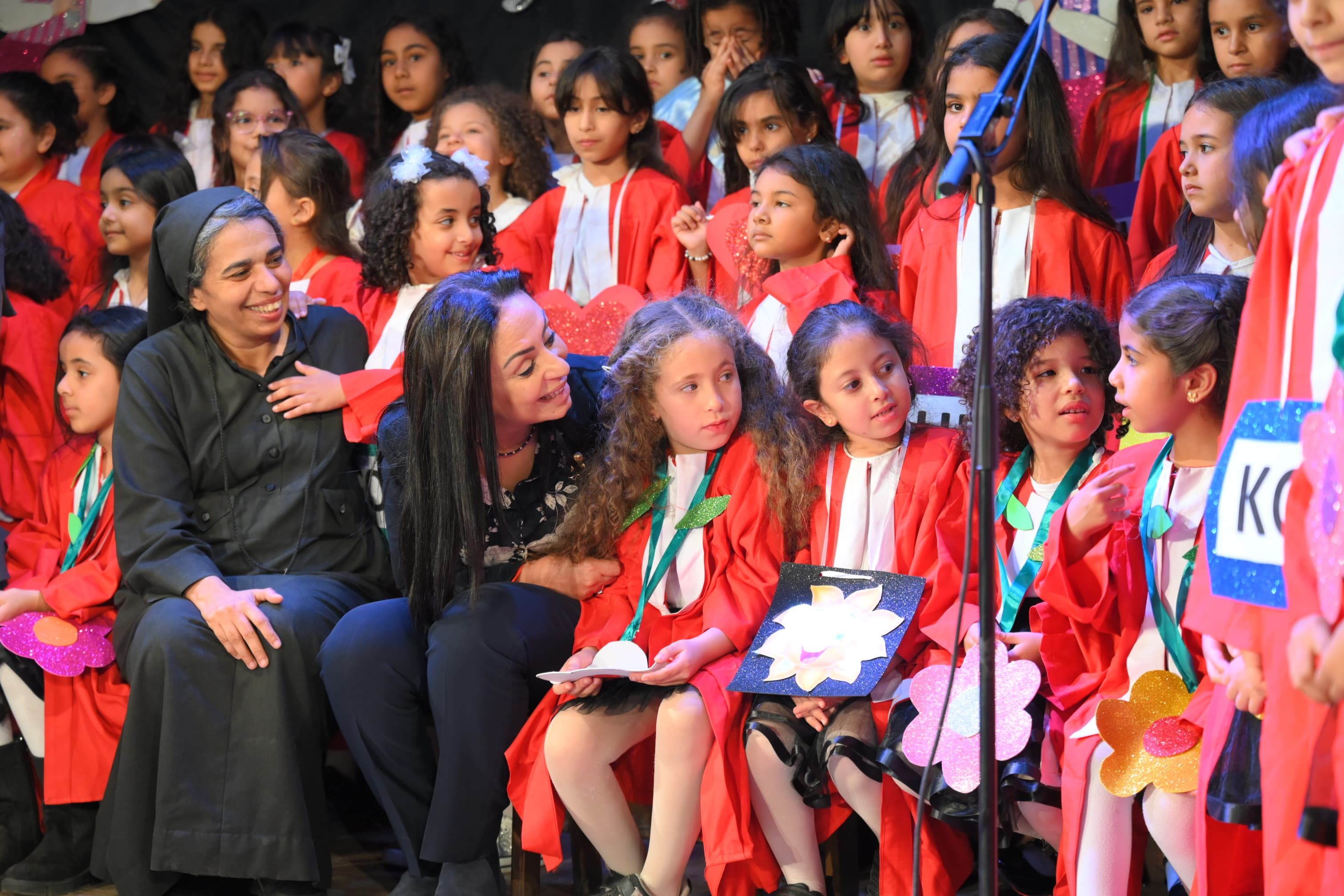 وزيرة التضامن تشهد حفل تخرج طالبات مرحلة رياض الأطفال بمدرسة كلية رمسيس للبنات