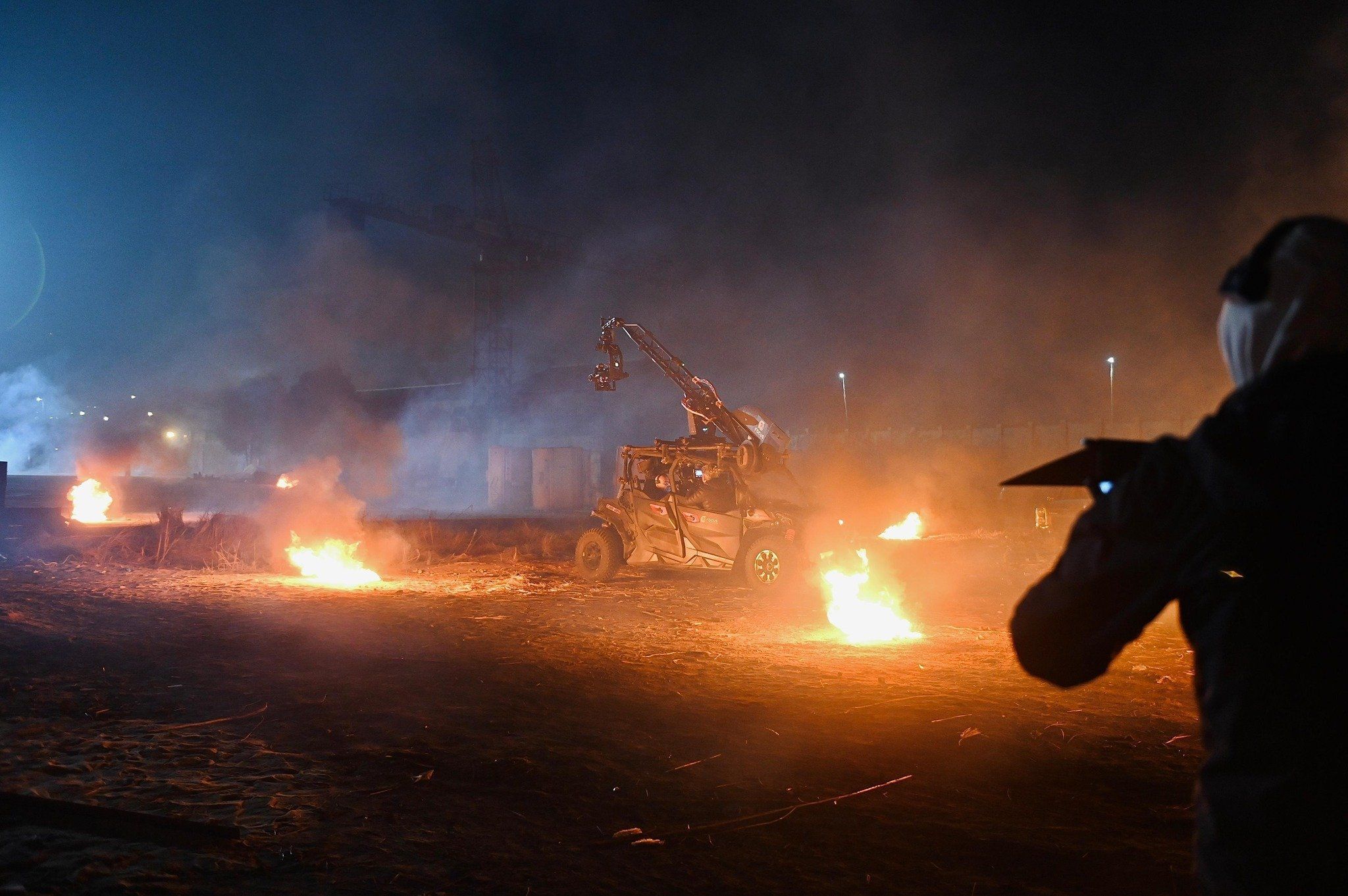 صور جديدة من كواليس فيلم المشروع X قبل طرحه نهاية مايو