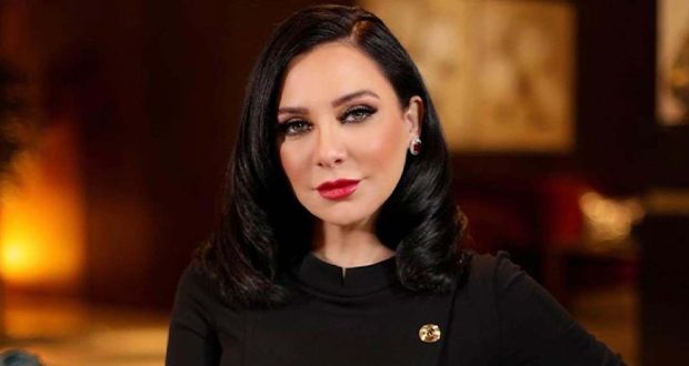 هل طلبت سلاف فواخرجي اللجوء؟ ردّ صريح ومباشر