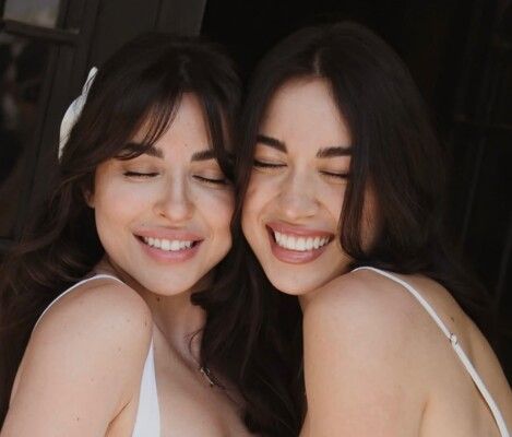 حبيب شقيقة سارة أبي كنعان يعرض عليها الزواج.. وصور رومانسية تخطف القلوب