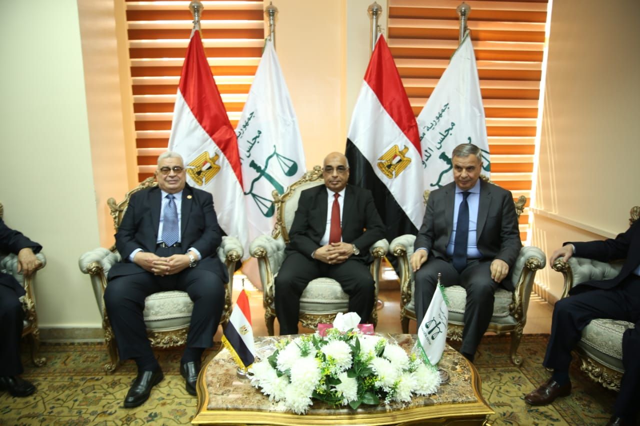وزير العدل يفتتح مكتب توثيق الشهر العقارى بمجمع محاكم مجلس الدولة بالإسكندرية